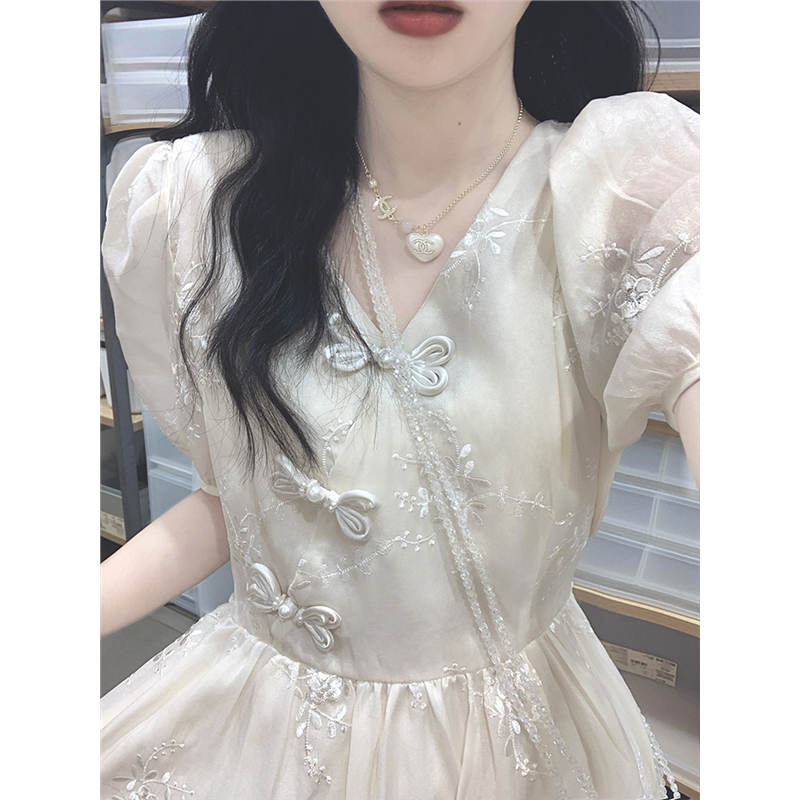 新中式国风刺绣v领连衣裙