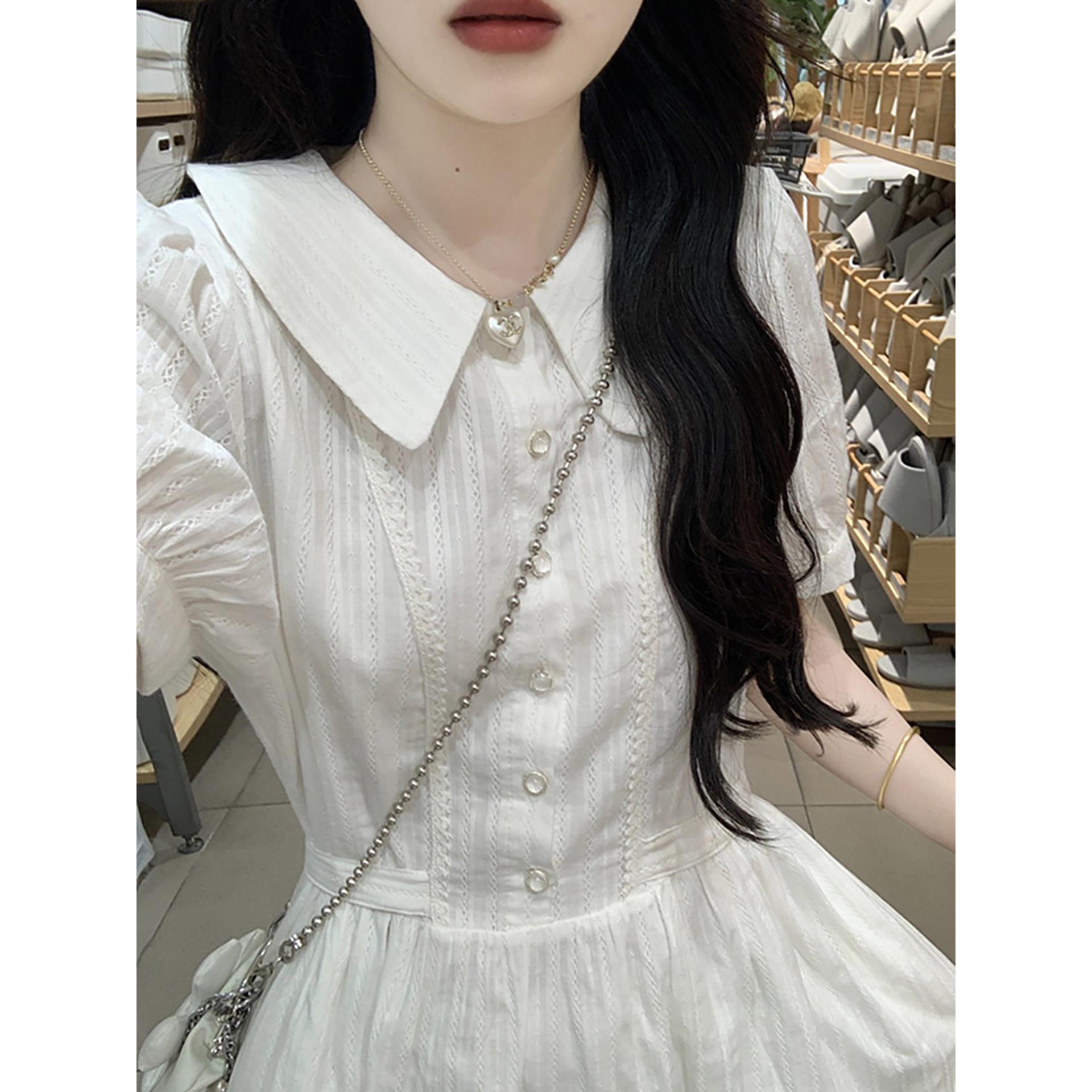 少女学院风白色泡袖连衣裙