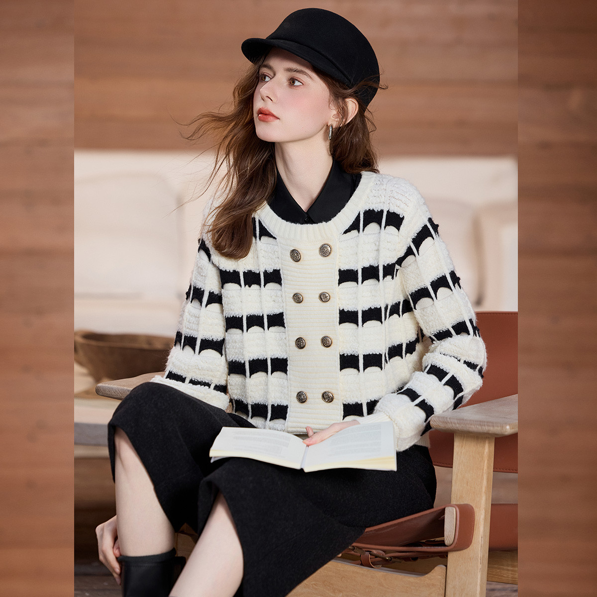 白鹿语双排扣条纹撞色开衫25秋冬新款气质时尚圆领微弹厚款毛衣女