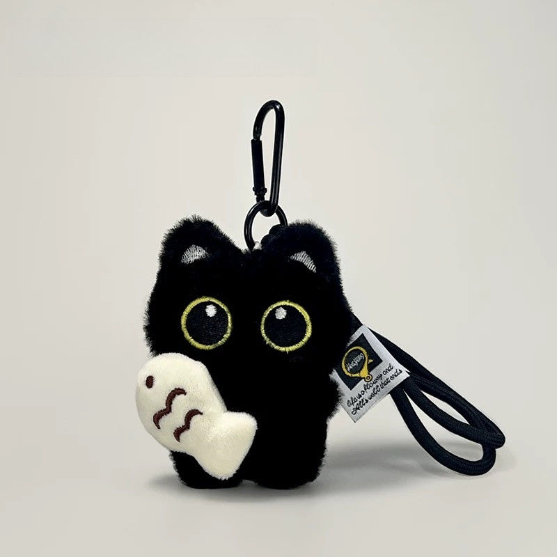 可爱呆萌抱小鱼大眼黑猫挂件