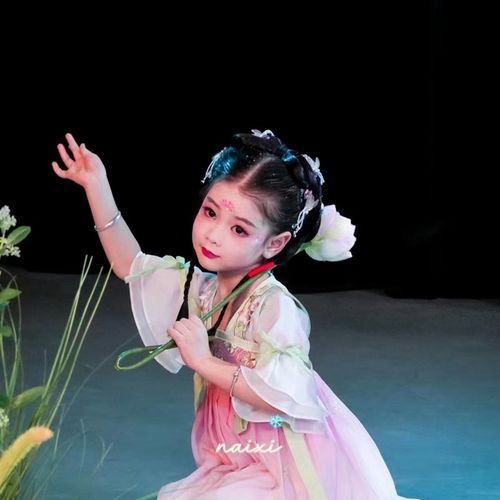 儿童汉服演出服采莲中国风古典舞服有位姑娘小城谣胭脂妆江南少女
