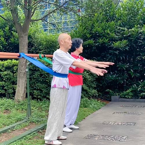 中老年女士腰腿拉伸弹力带