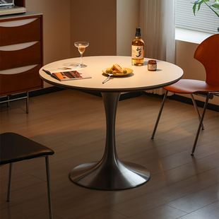 北欧复古家用实木岩板餐桌小户型设计郁金香轻奢圆桌 小万家具