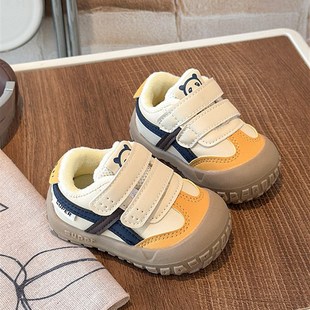 宝宝学步鞋男冬季新款鞋子0一1-3岁婴儿软底加绒棉鞋女宝保暖板鞋