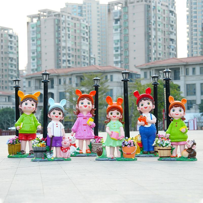 卡通人物男孩女孩太阳能灯花缸装饰品户外庭院别墅公园社区展示雕