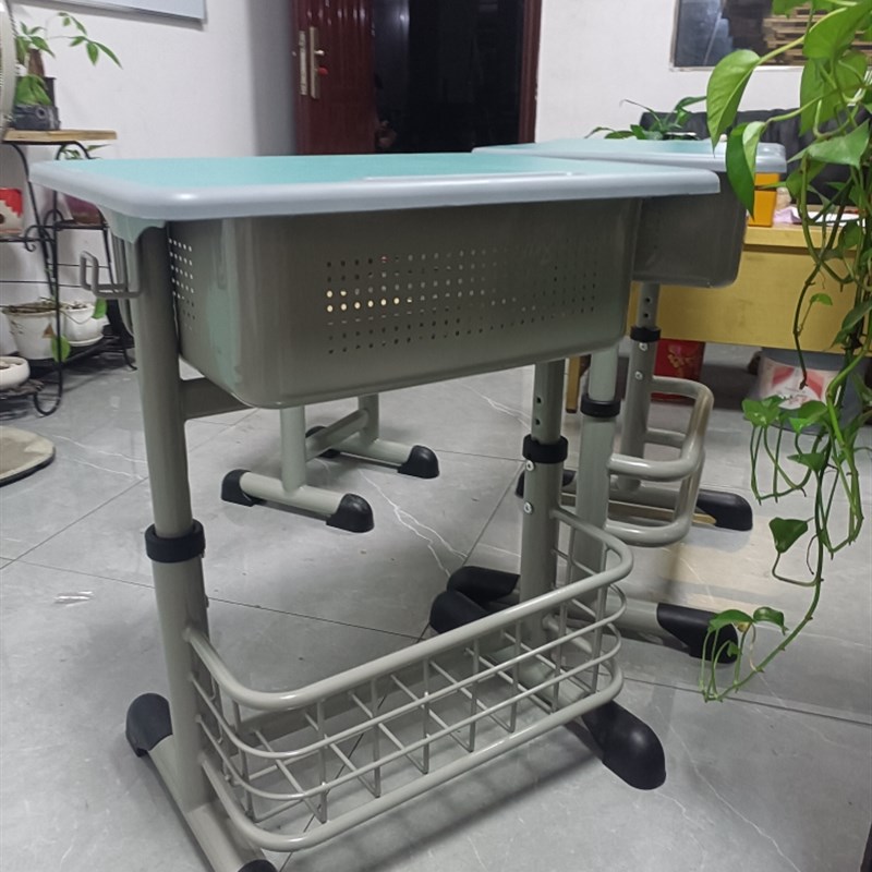 课桌椅中学生课桌椅小学生课桌椅中小学生课桌椅圆管课桌椅生产