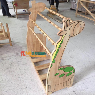 幼儿园儿童实木毛巾收纳层架长劲鹿橡木挂毛巾衣物架V子置物架可