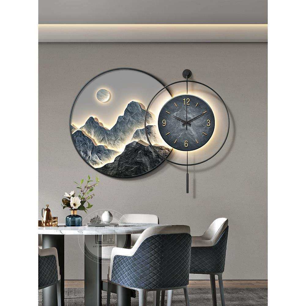 餐厅装饰画带钟表背有靠山挂画高级感客厅山水画高档轻奢饭厅壁画