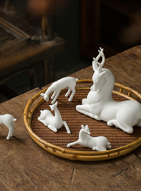 东方泥土 陶瓷鹿摆件 家居客厅茶几桌面装饰工艺品办公室小鹿摆设