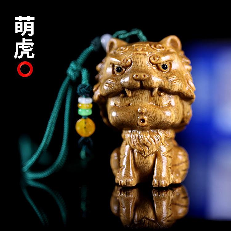 直销新款阿根廷绿檀木雕刻小老虎木质摆件手把件文玩挂件玉檀香宝