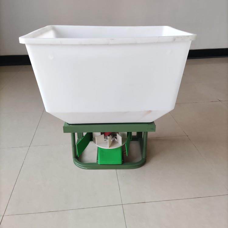 多功能前置撒肥机插秧机电动三轮车悬挂式施肥机三马车挂扬肥机,纺织面料/辅料/配套,纺织机械配件,淘宝优惠券,粉丝福利购,淘宝优惠卷