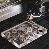 热销高透明亚克力板有机玻璃隔板热弯定制黑白塑料板uv打印雕刻加