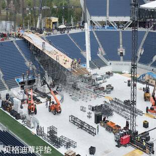 坪厂家LZM销可移动草坪保护地板户外直足球草坪塑料地板草垫场护