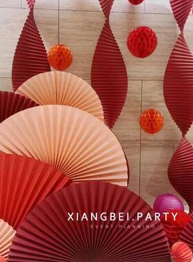 国圆庆节红色折纸折扇子半中国装风TUP婚庆婚礼橱美陈窗复古饰道