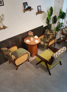 民宿休闲区沙发咖啡厅卡座奶茶店甜品店单人位西餐厅接待等候桌椅