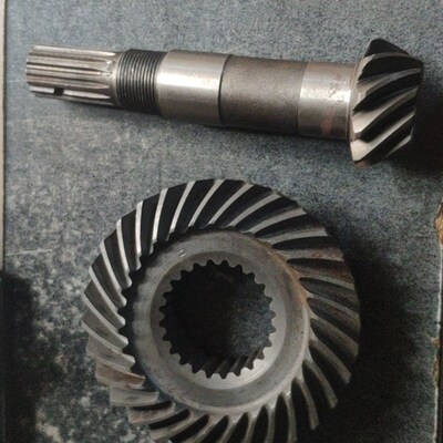 鲁中754拖拉机前N桥盘角齿套装