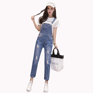 牛仔背带裤女韩版宽松2021新款秋季套装显瘦网红九分破洞直筒减龄