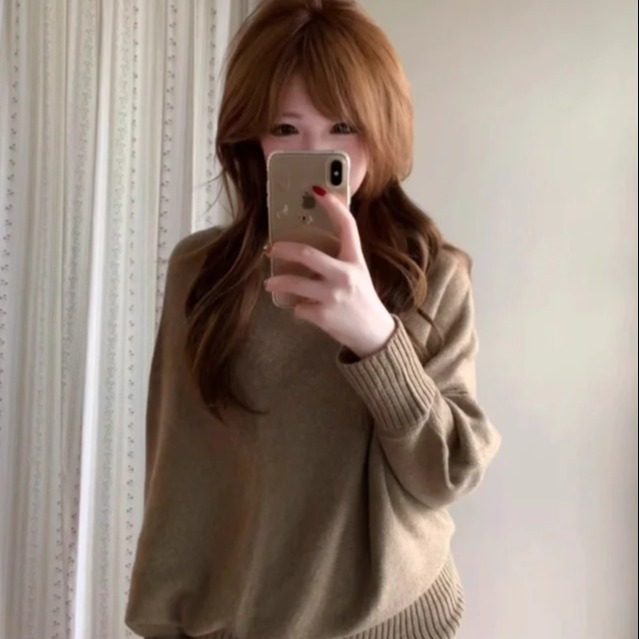 秋季美拉德穿搭气质一字肩毛衣斜肩设计感宽松针织衫短裤两件套女