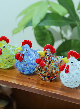 创意咕咕鸡桌面玻璃摆饰 客厅书桌家居可爱彩色小鸡造型玻璃摆件