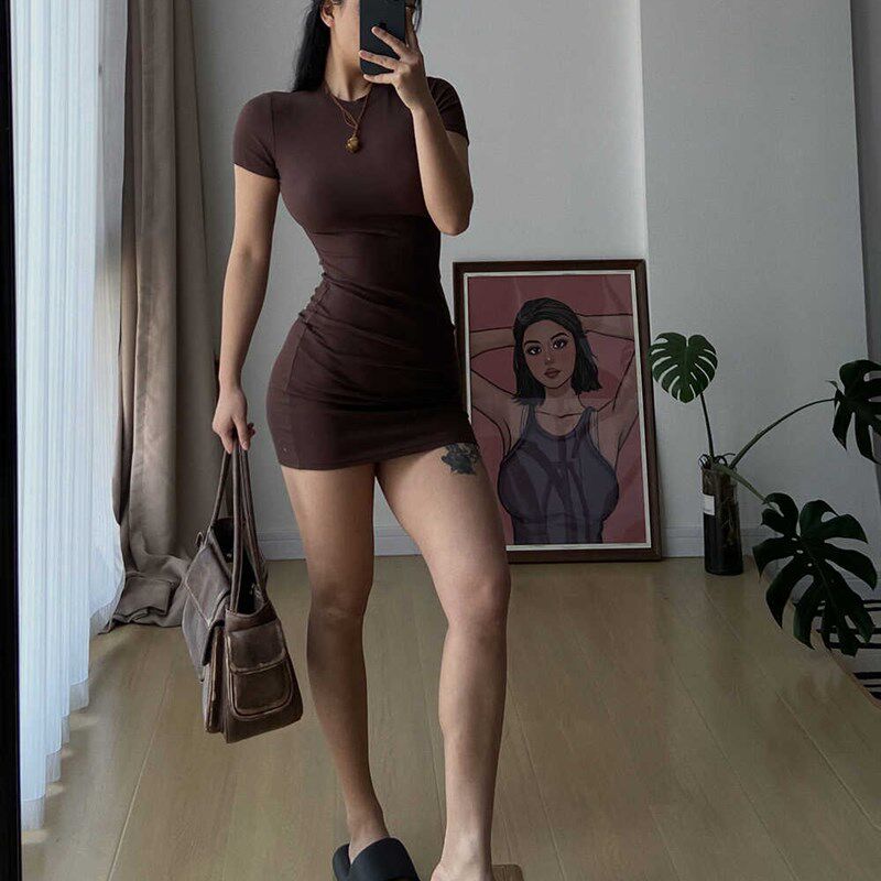 你伍老板娘 百搭圆领套头针织包臀高弹性感连衣裙