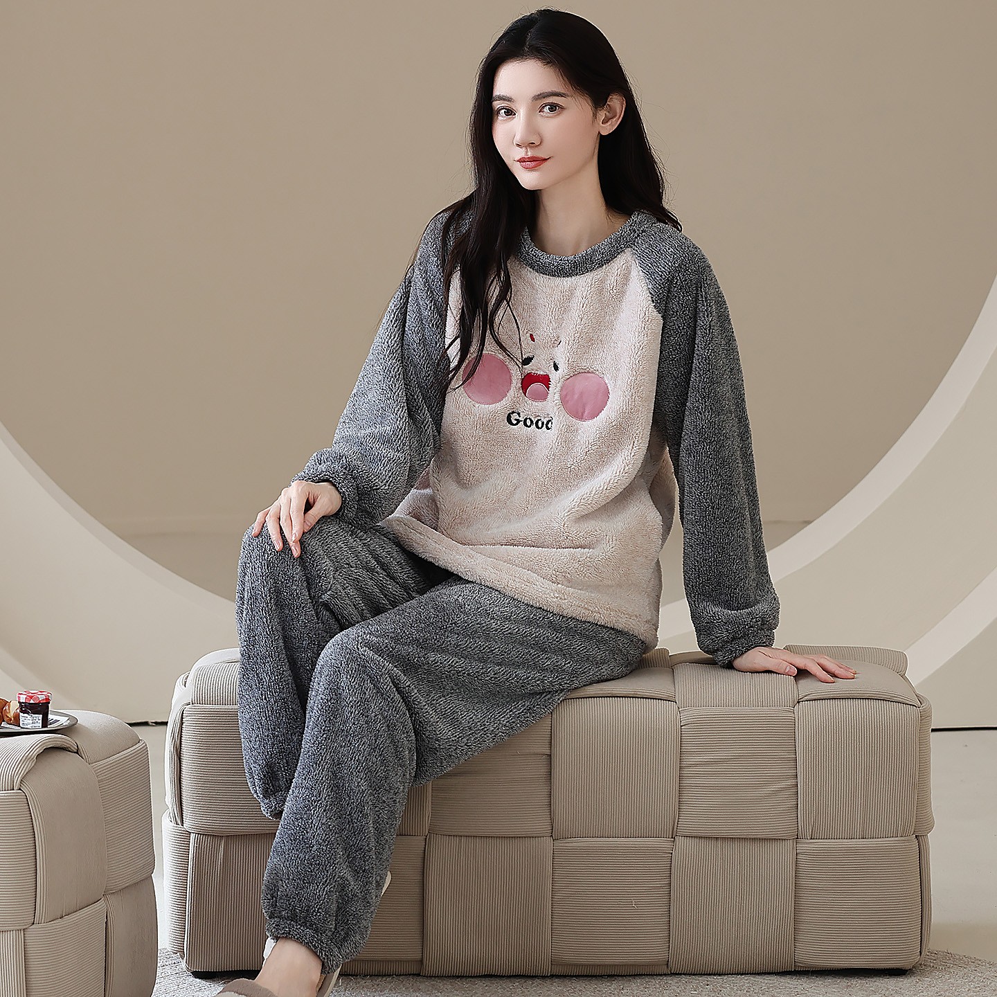 珊瑚绒加厚保暖睡衣套装