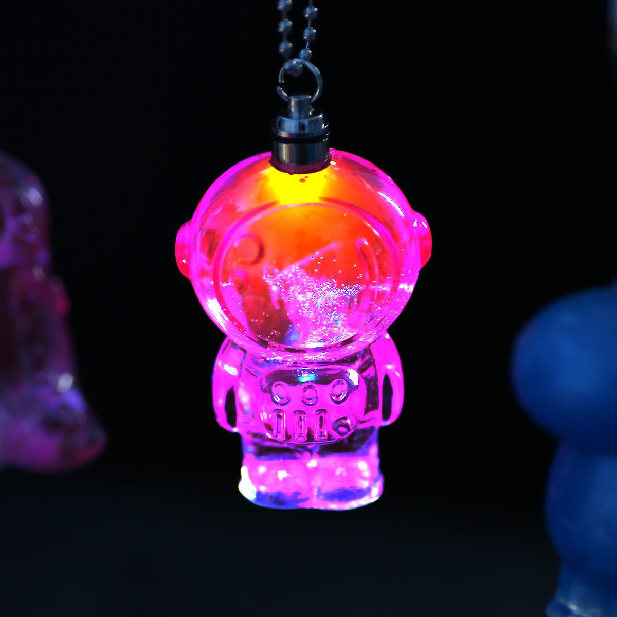 直销新款滴胶模具夜灯镜面手工动物Q版霸王龙太空人磨具钥匙扣材