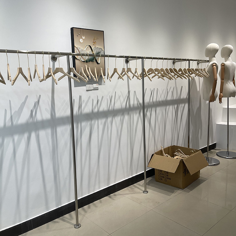 不锈钢服装店展示架上墙挂衣架女装店货架专用衣服架子挂衣杆墙壁