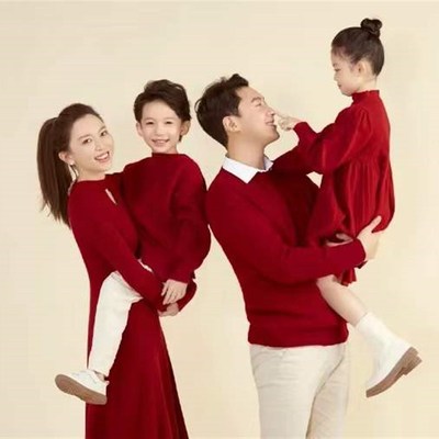 影楼全家福主题摄影服装家庭装一家六口拍照红色毛衣亲子装