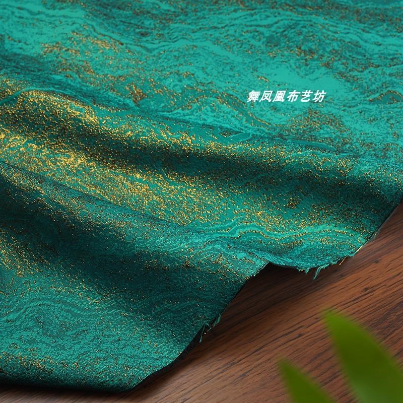 热销鎏金-织锦缎提花面料 油画抽象马面裙新中式手工包装礼盒布料