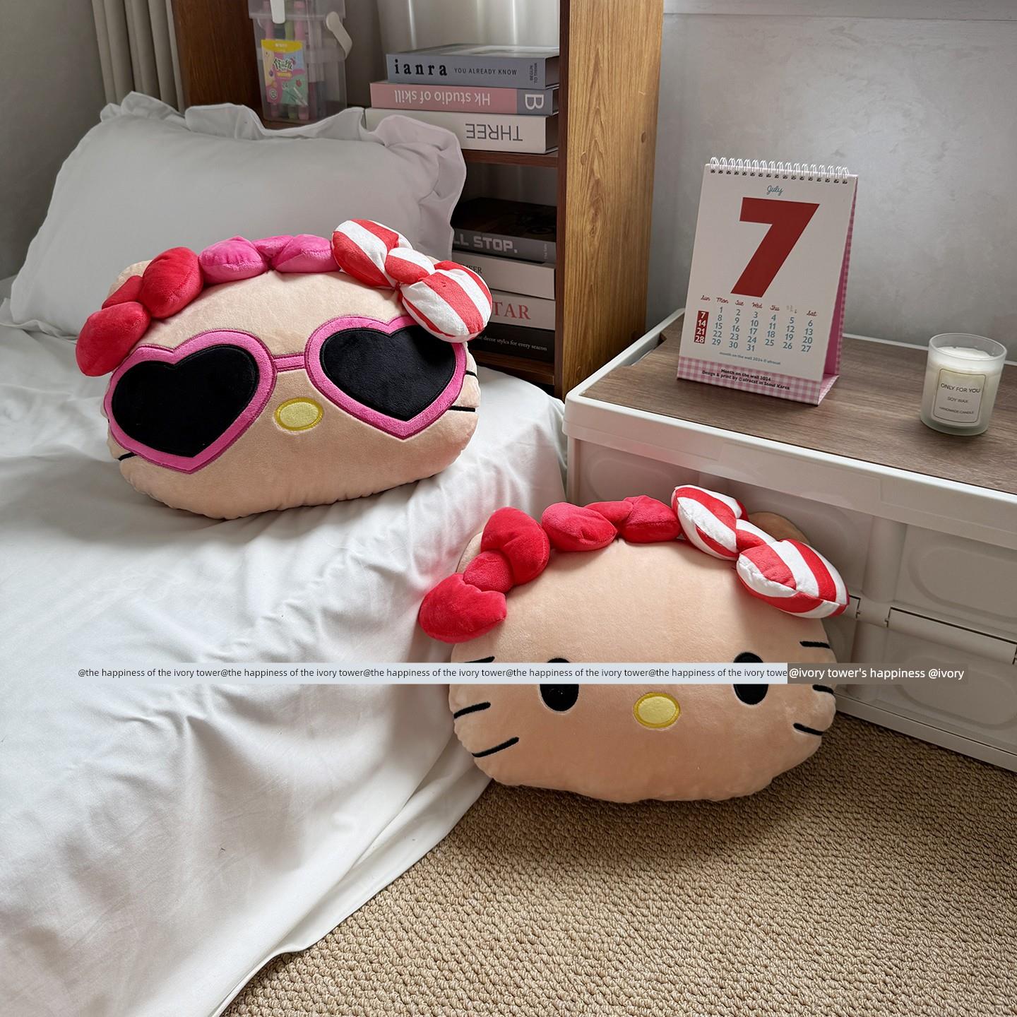 可爱的卡通海滩度假风格黑色皮革Kt猫枕头毯两用午睡毯空调毯汽车