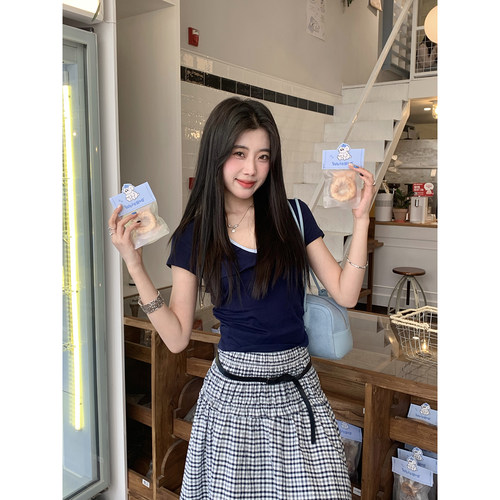 Joeyoo春季新款V领短袖t恤女短款修身打底衫内搭外穿超火减龄上衣
