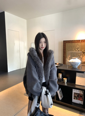 Joeyoo秋冬新款宽松独特超好看灰色拼接毛领针织外套女开衫毛衣潮