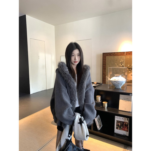 Joeyoo春季新款宽松独特超好看灰色拼接毛领针织外套女开衫毛衣潮