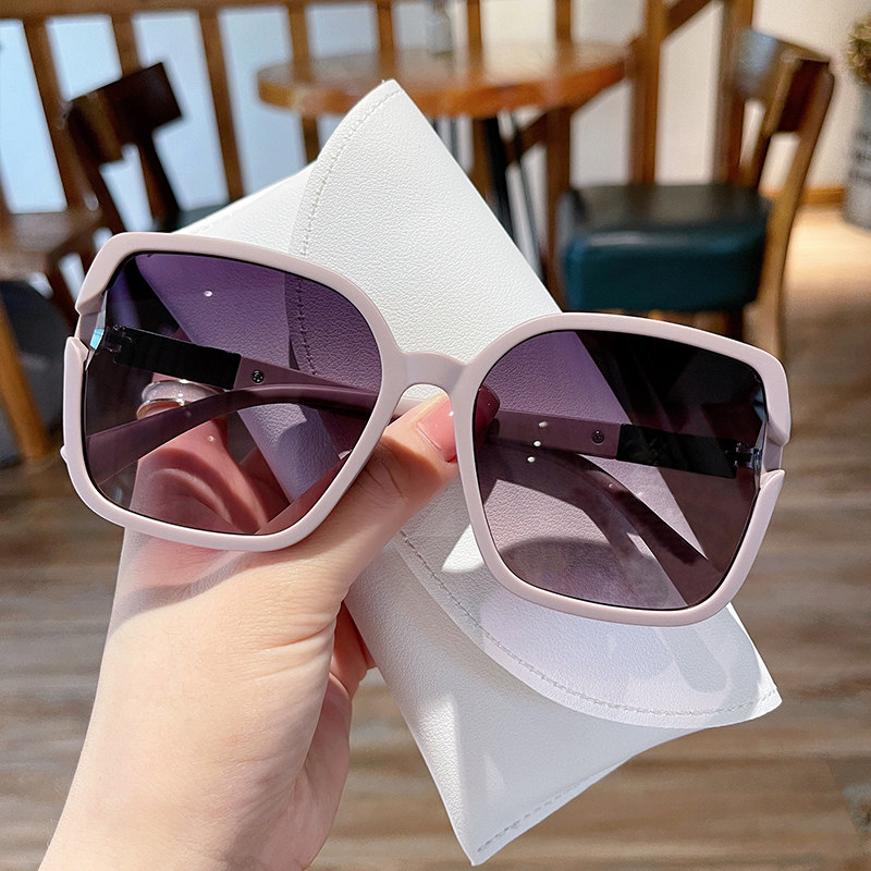 时尚墨镜女防紫外线韩版潮大脸显瘦白色F框太阳眼镜夏防晒2022新