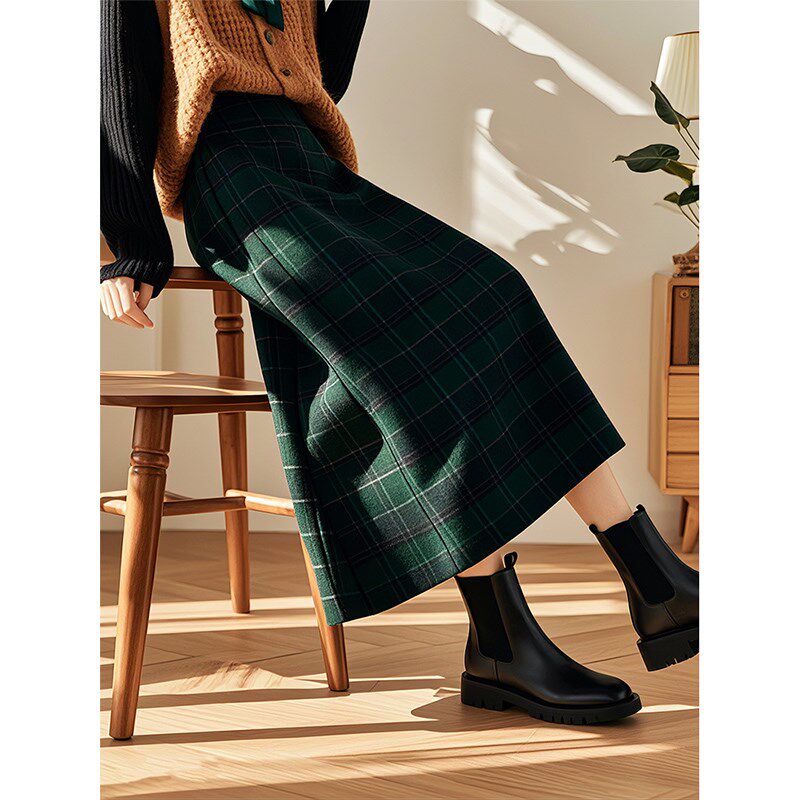 复古绿色格子毛呢半身裙女2024年秋冬新款加厚高腰a字长款裙子
