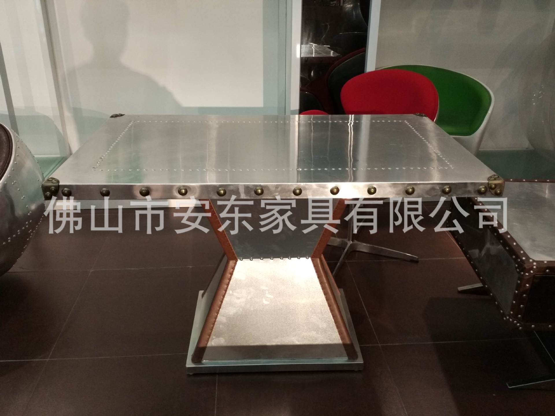 供应英伦复古工业铝皮餐桌 成套餐桌餐椅 做旧风格餐厅家具