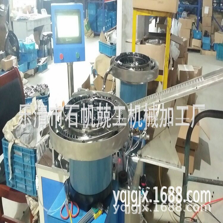 越野车绞盘导绳架自动组装成型机