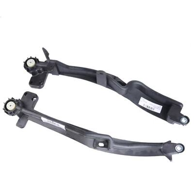 标志508雪铁龙C5发动机下护板支架水箱下护板支架7013HK 7013HL