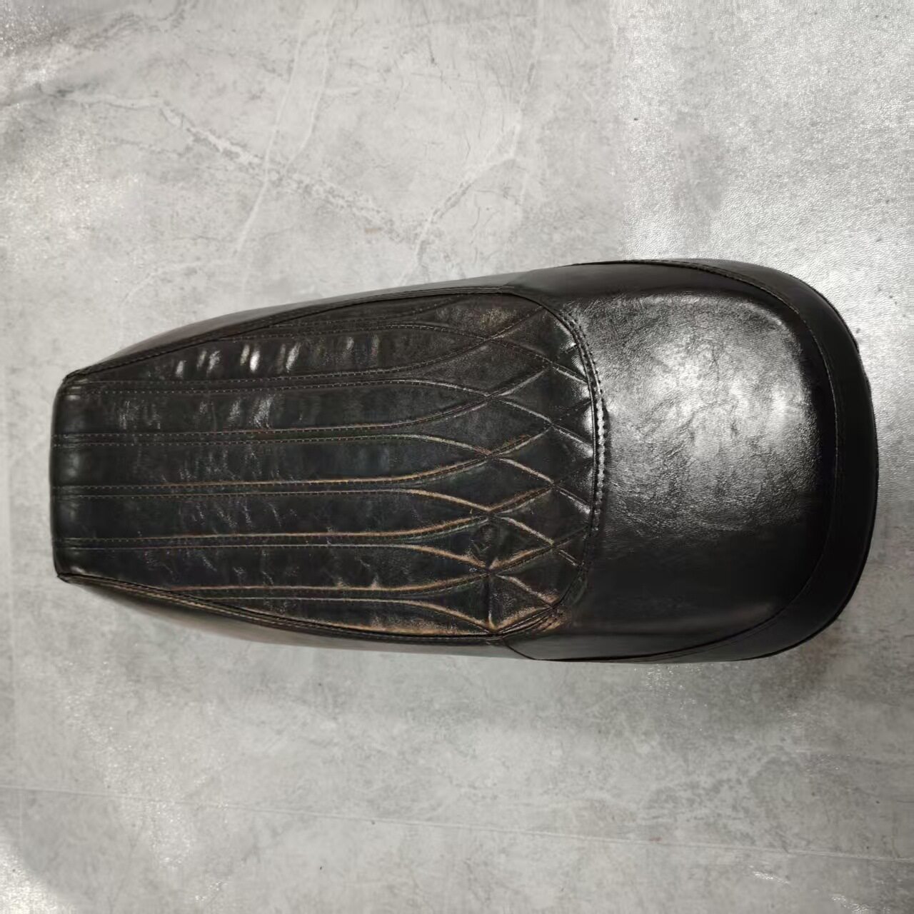 通用长款防水透气耐用一体坐垫
