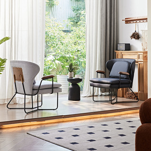 意式 极简铁艺扶手靠背沙发椅设计师民宿酒店皮面耐脏单人懒人椅子