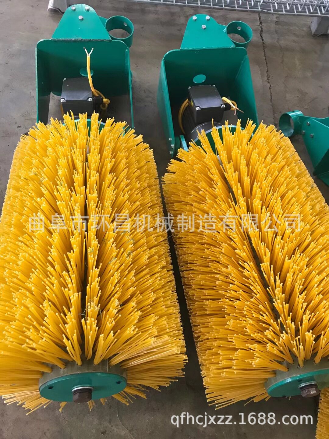电动止痒刷 立柱固定式牛体刷 转动式牛体按摩器 清理毛发滚筒刷
