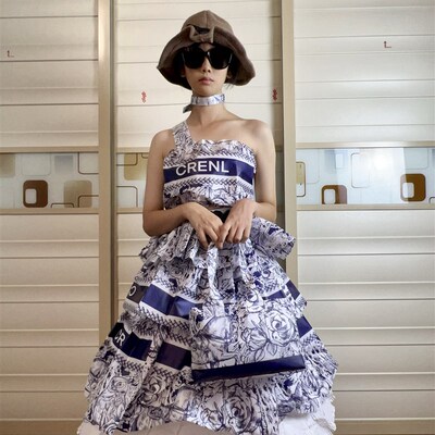 霸王茶姬包装袋衣服定做成人环保表演服舞台走秀服吸粉神器女款裙