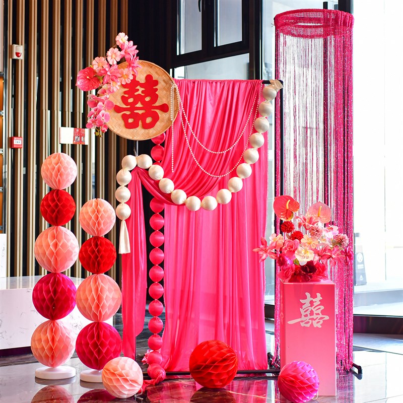 结婚布置婚房流苏装饰套装男女方婚礼拍照喜字订婚宴门口迎宾牌