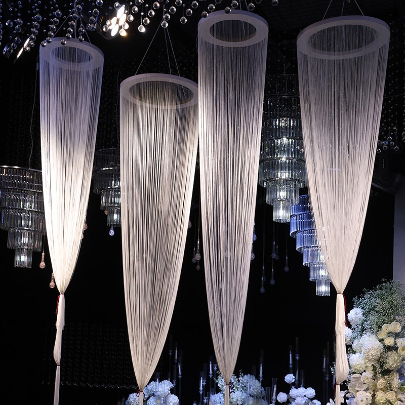 婚礼堂吊顶装饰成品婚庆流苏线帘舞台背景装饰氛围感路引造景布置
