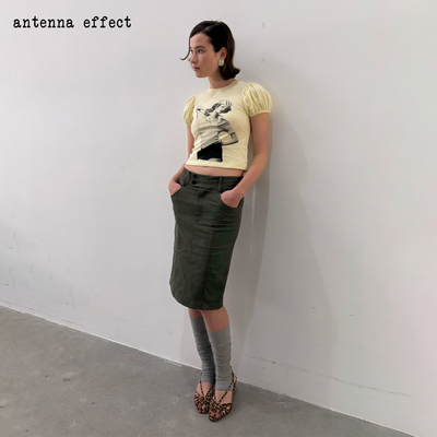 antenna effect 复古氛围感圆领人像印花泡泡袖短款修身纯棉T恤