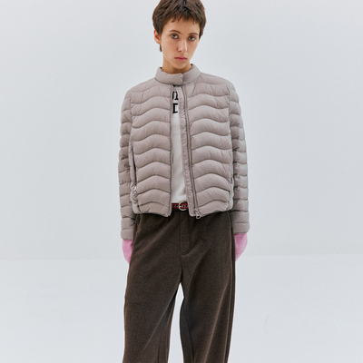 经典立领立体剪裁排骨羽绒服轻盈短款羽绒外套