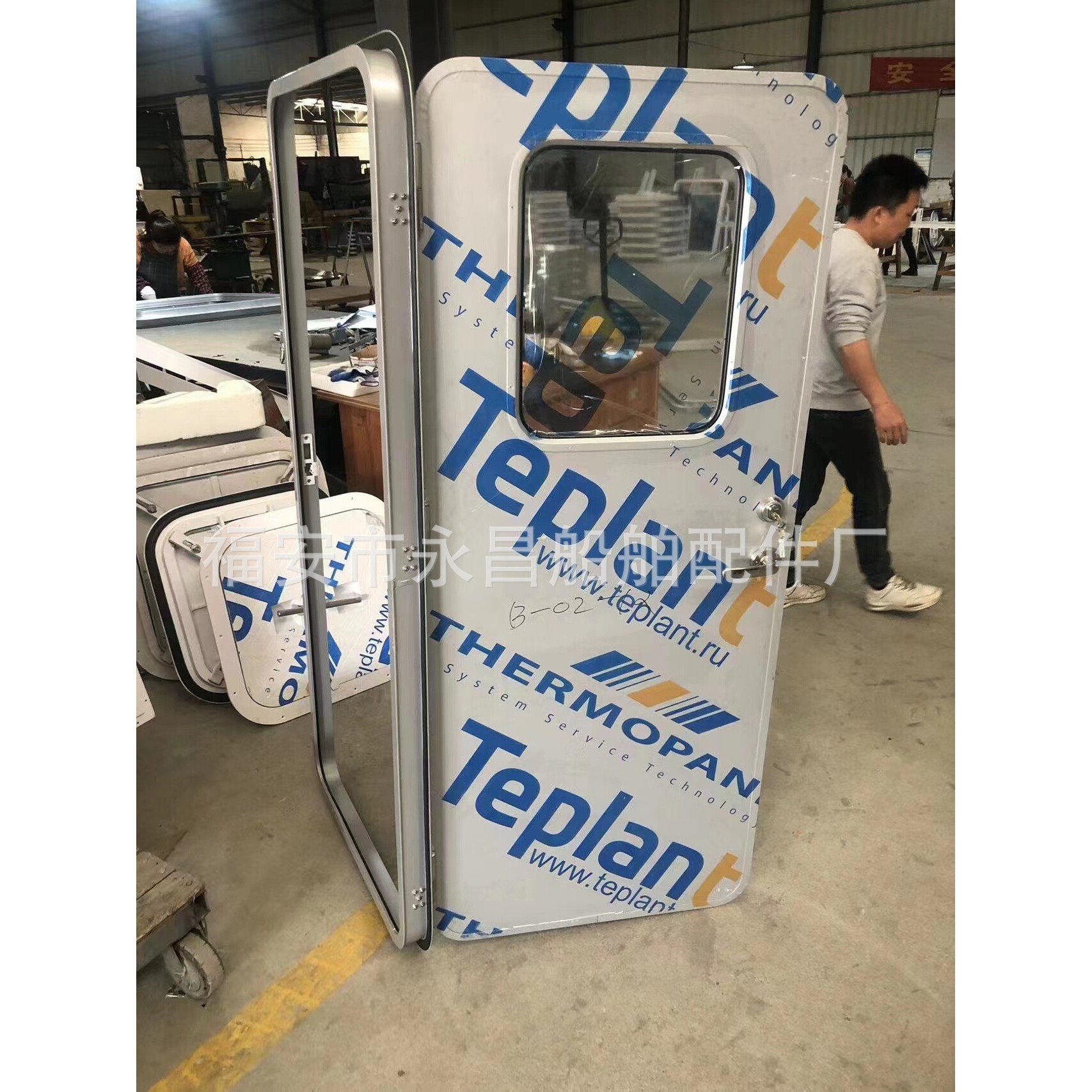 加工游艇铝质门风雨密门银灰色阳极氧化水密窗上下推拉移动窗定制