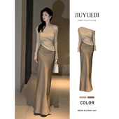 JIUYUEDI九月底法式 气质名媛高斜肩上衣香槟色半身裙高级感两件套