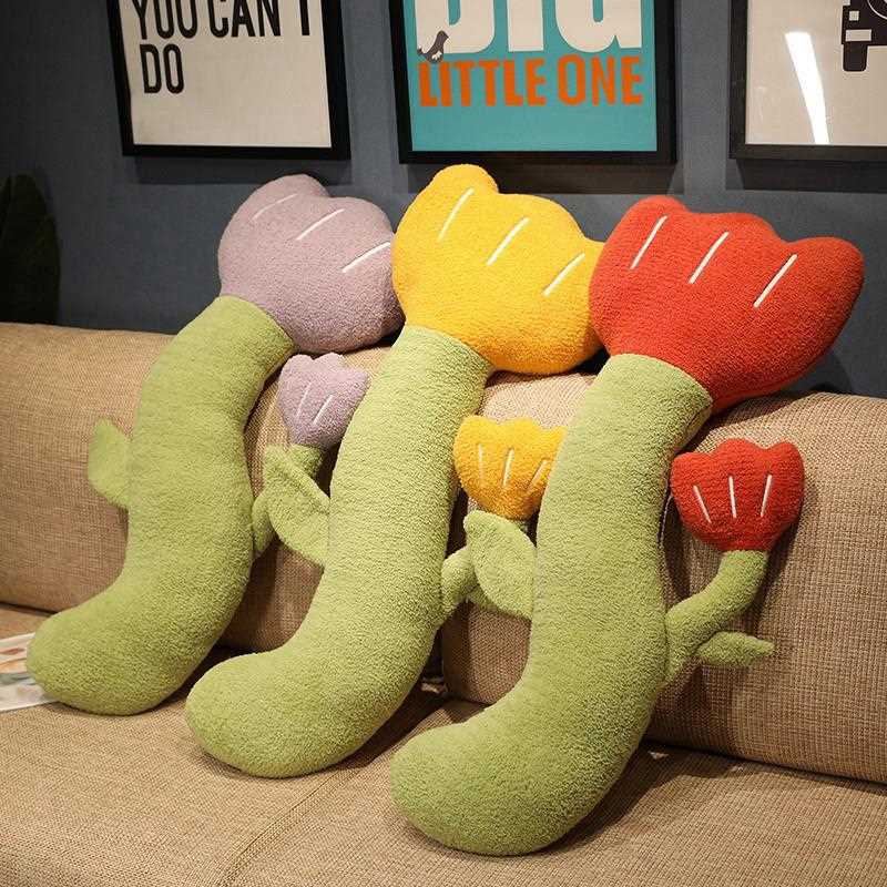 直销新款网红小红花抱枕睡觉床上靠垫毛绒枕头可爱郁金香花朵沙发