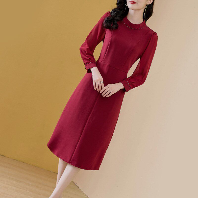 酒红配大衣连衣裙女2024春秋新款正式场合婆婆妈妈参加婚礼服长款